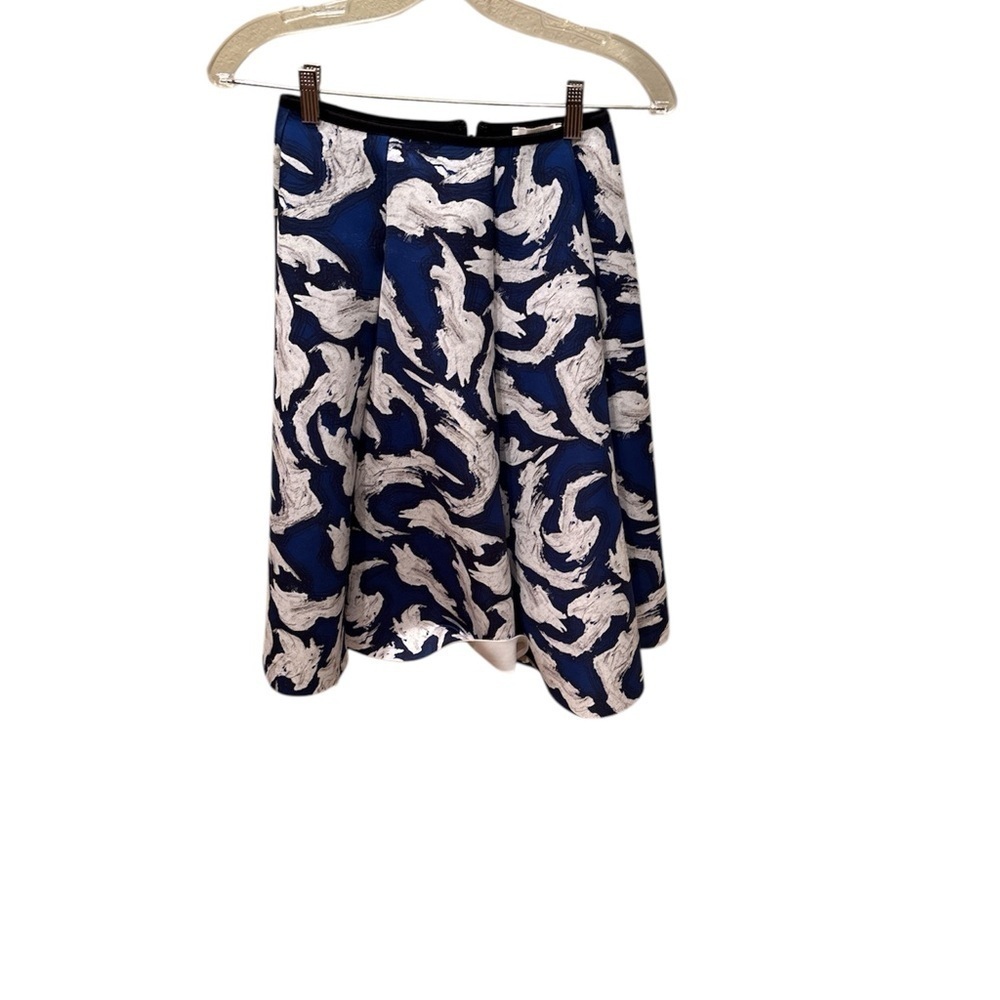 H and M Blue and White Patterned Skirt
